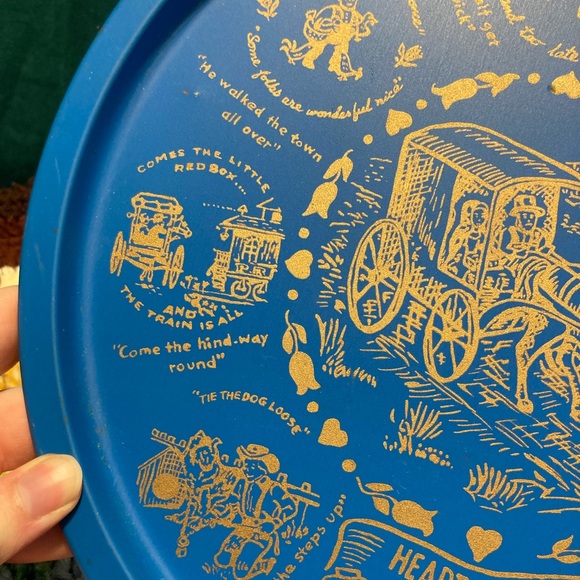 Heart of Amish Country - Vintage Blue Gold Tray - Souvenir Tourist Decor - Picture 3 of 15
